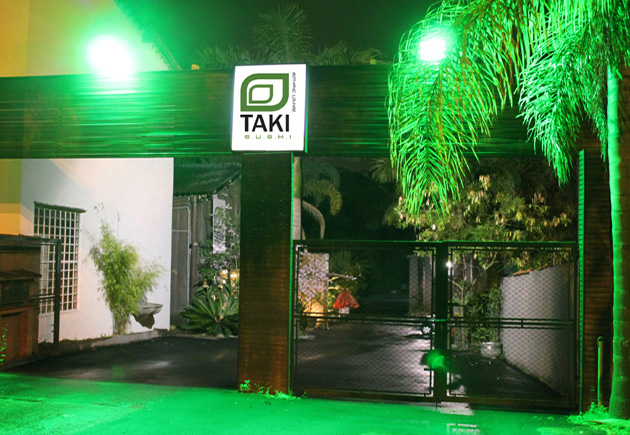 Foto Fachada Restaurante Taki Sushi - Granja Viana